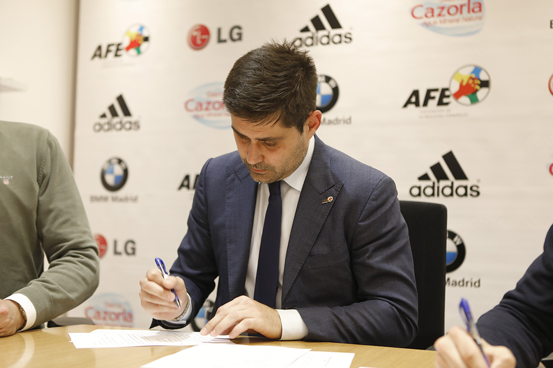 Firma convenio futbol femenino en AFE