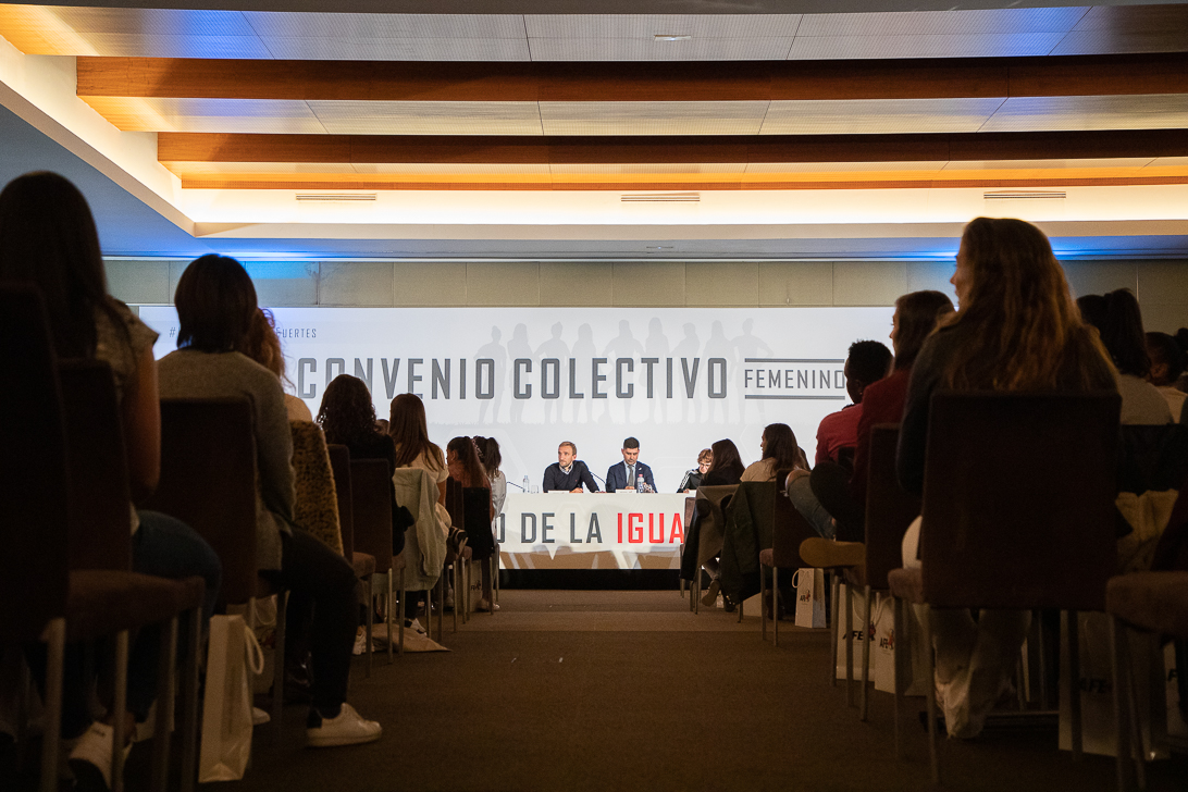 Huelga fútbol convenio femenino