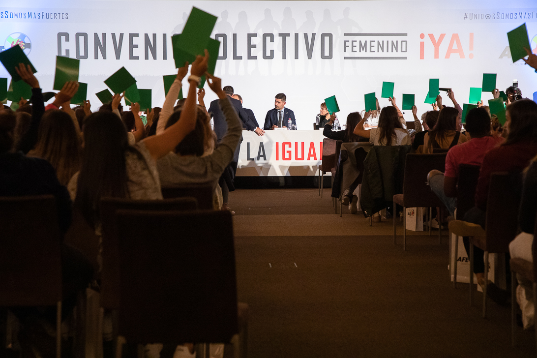 Huelga fútbol convenio femenino