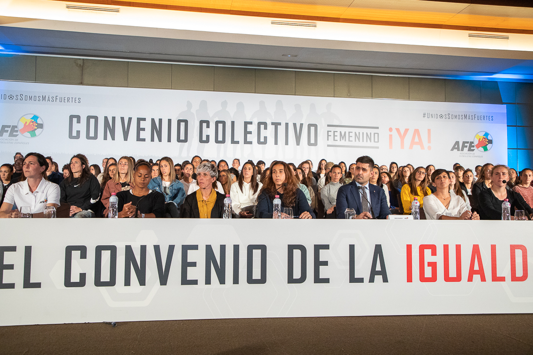 Huelga fútbol convenio femenino