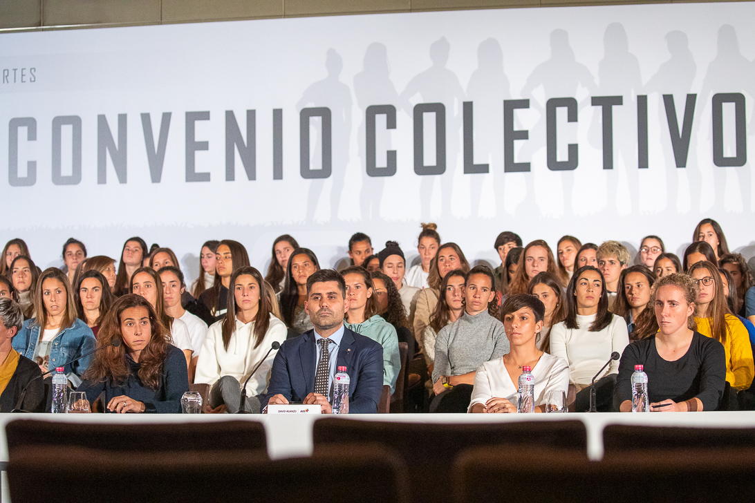 Huelga fútbol convenio femenino
