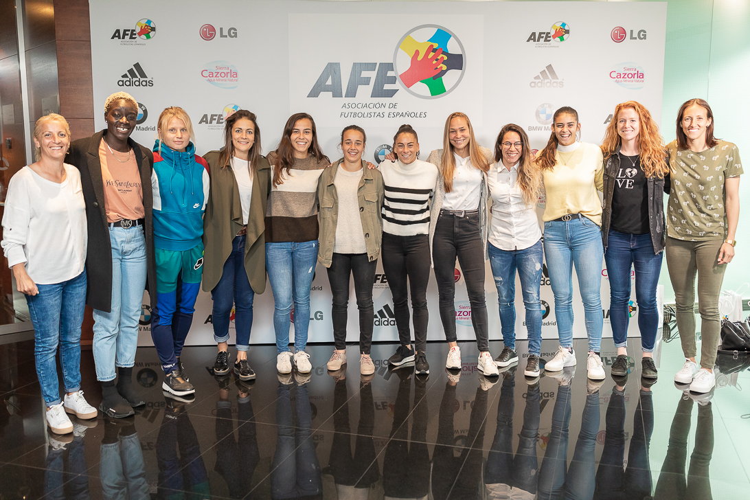 Huelga fútbol convenio femenino