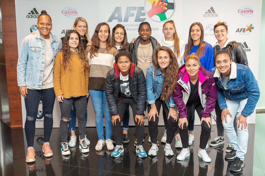 Huelga fútbol convenio femenino