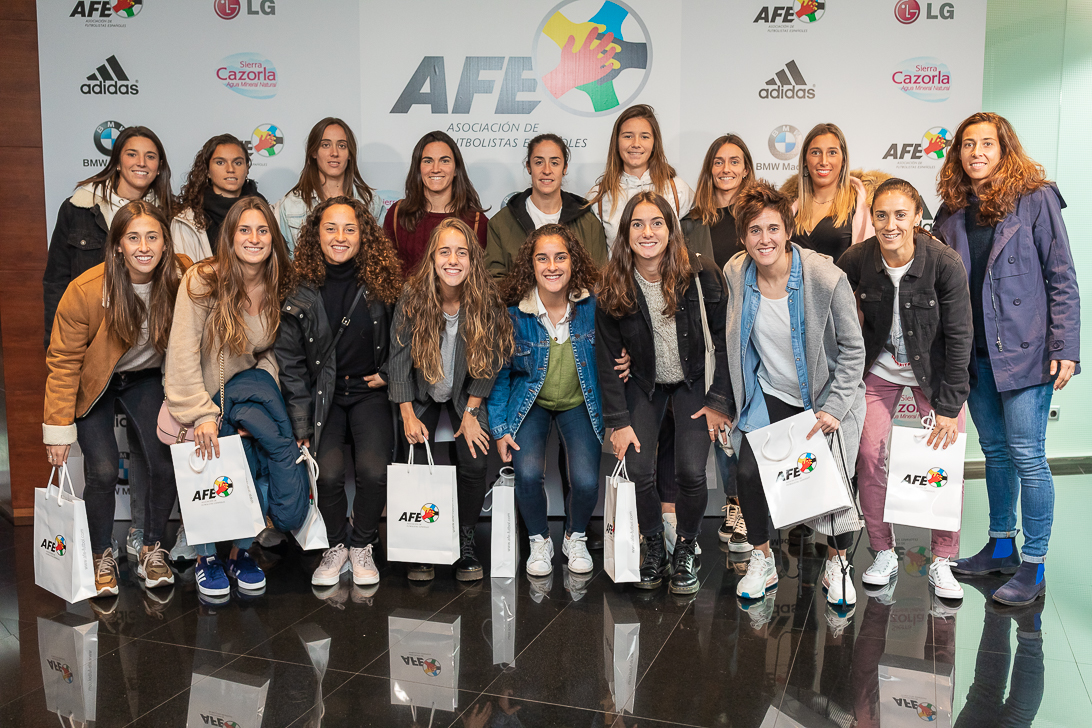 Huelga fútbol convenio femenino