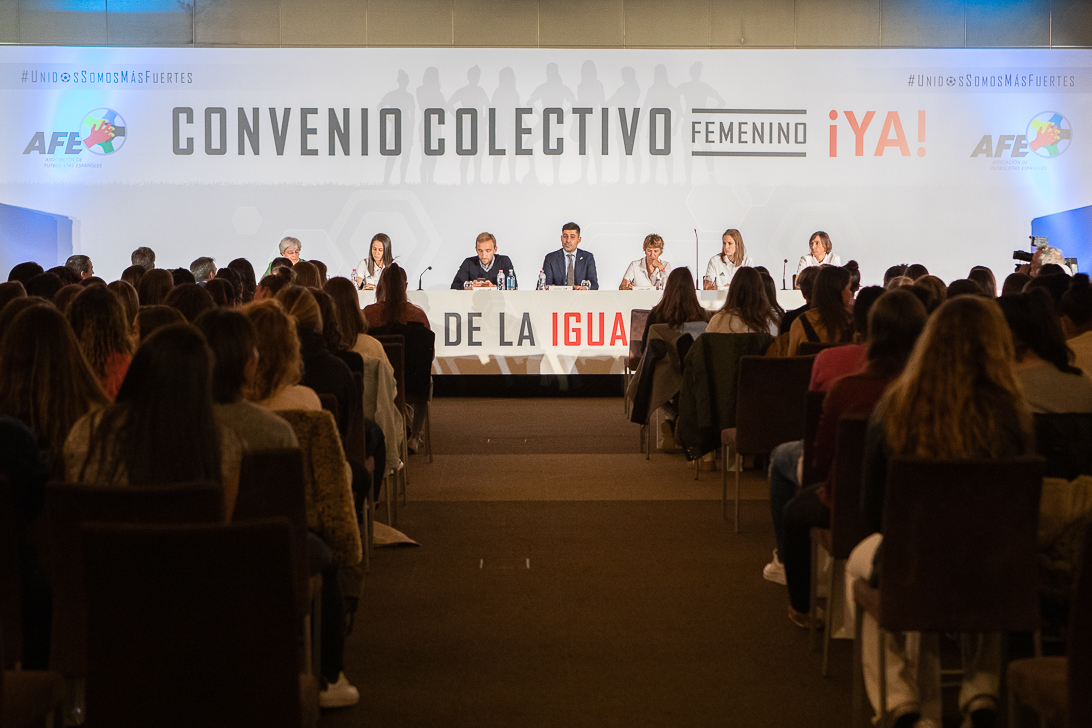 Huelga fútbol convenio femenino