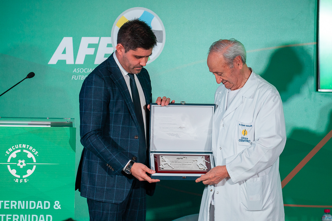 Encuentros AFE - Maternidad y paternidad