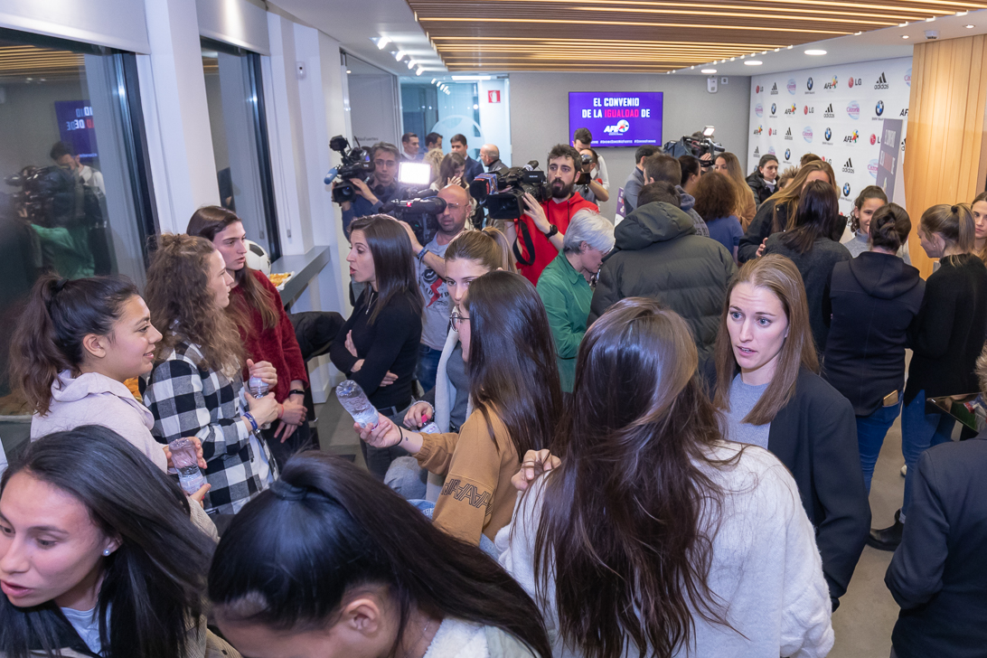 Rueda de prensa convenio colectivo femenino