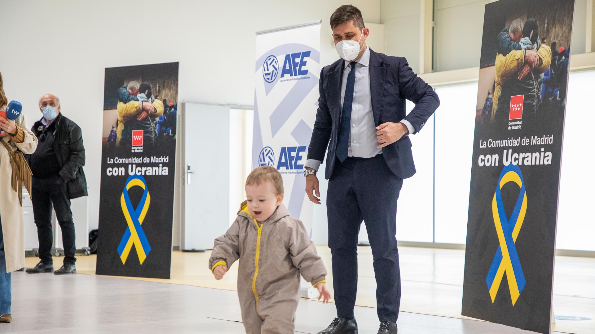 convoy humanitario fundación AFE