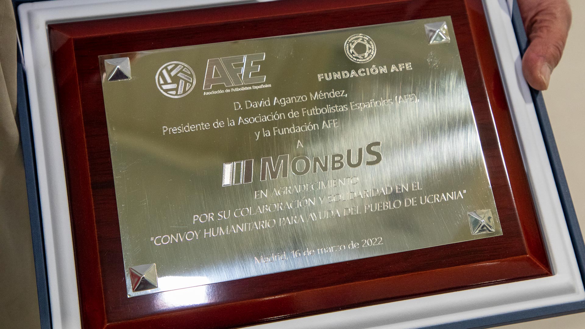 convoy humanitario fundación AFE