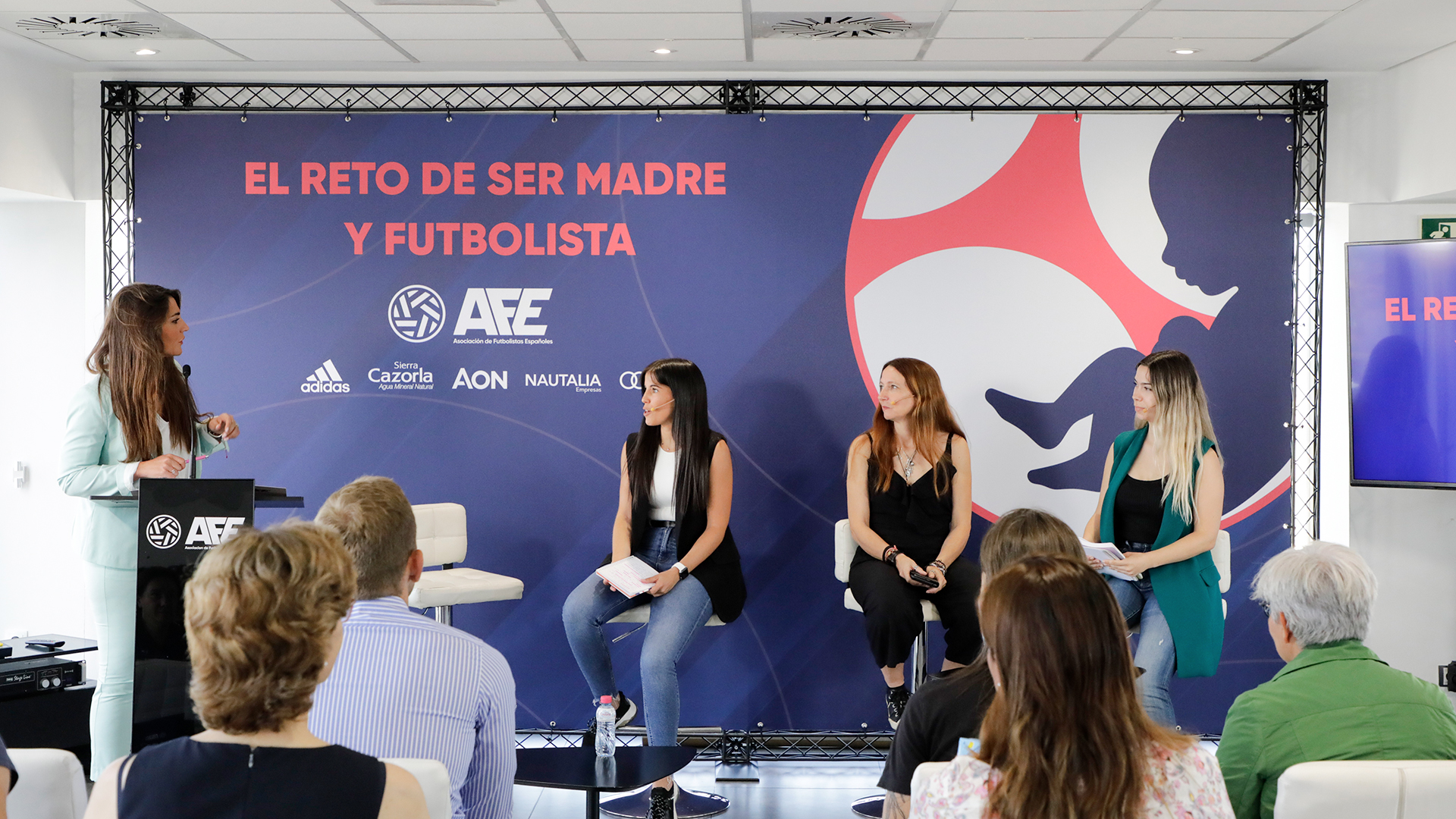 El reto de ser madre y futbolista - Jornada maternidad