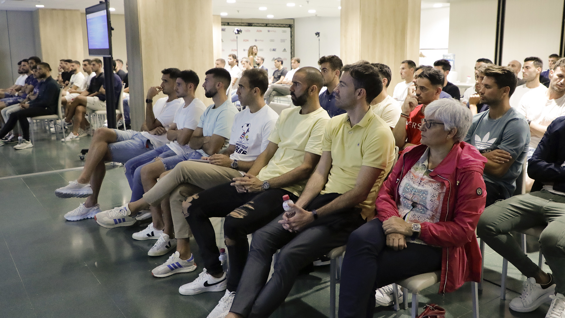 Reunión futbolistas Primera RFEF