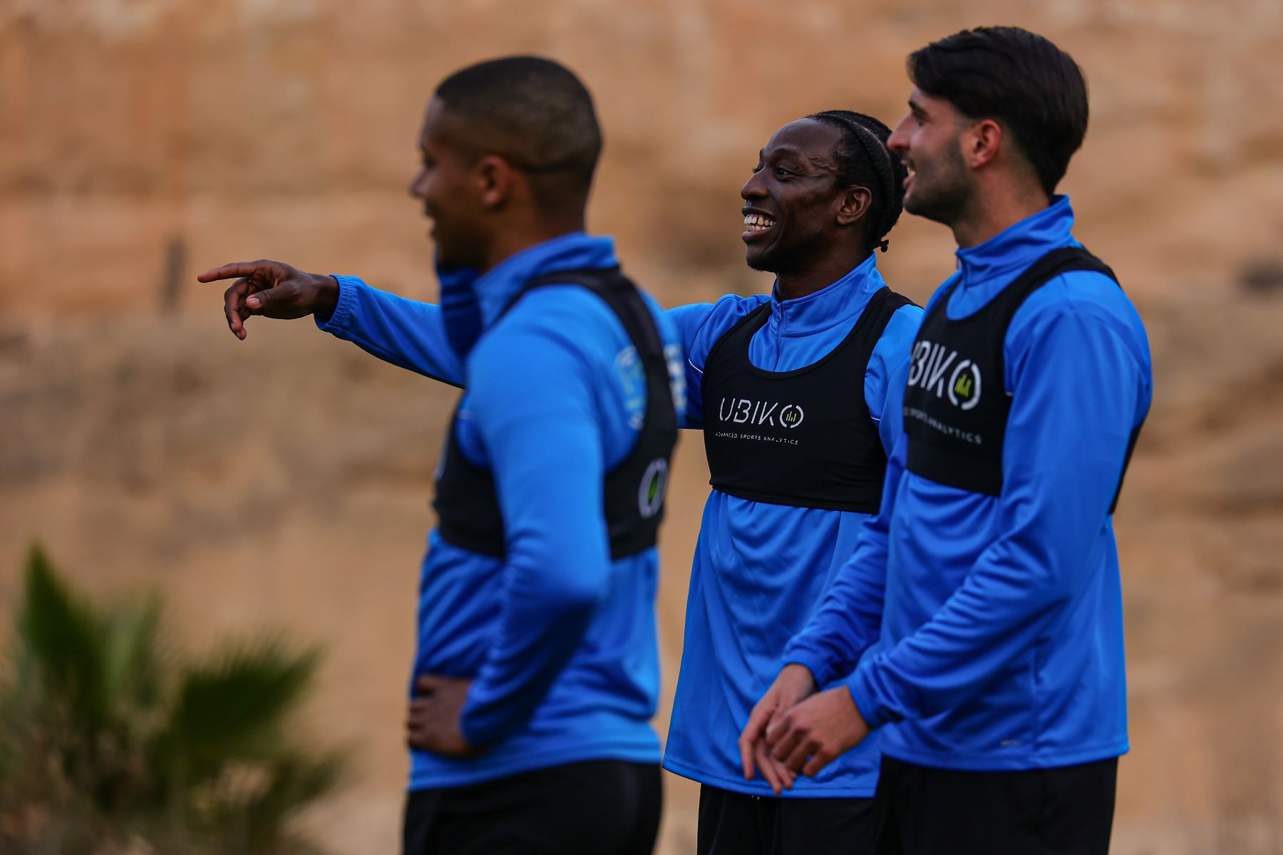 Uzo Adighibe - Sesiones AFE 33