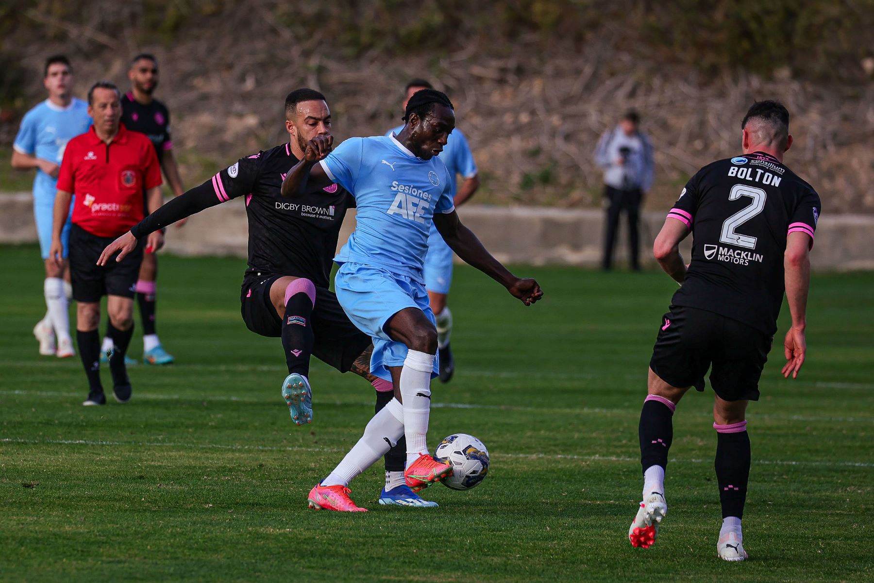 Uzo Adighibe - Sesiones AFE 33