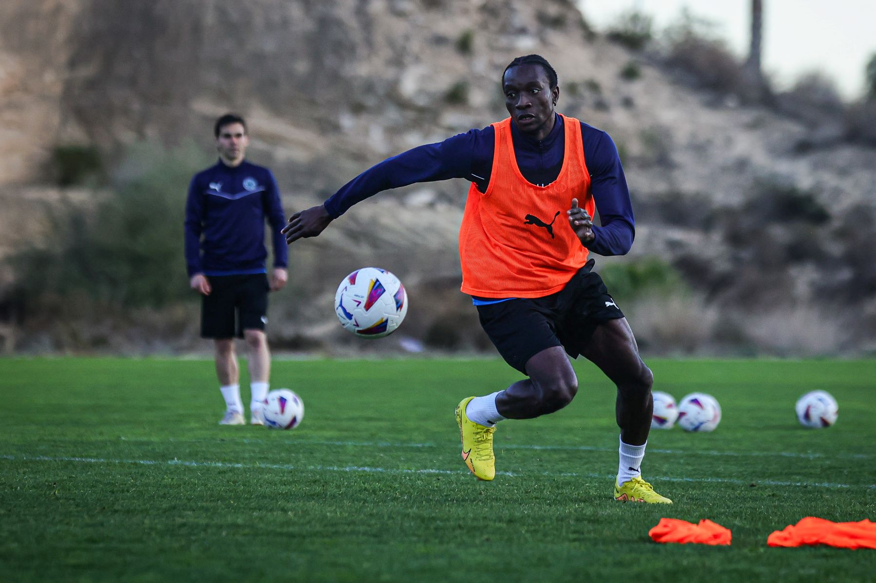 Uzo Adighibe - Sesiones AFE 33