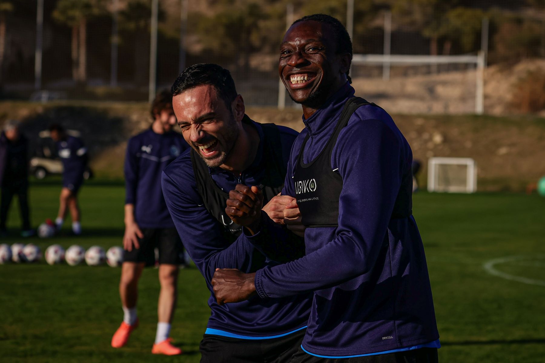 Uzo Adighibe - Sesiones AFE 33