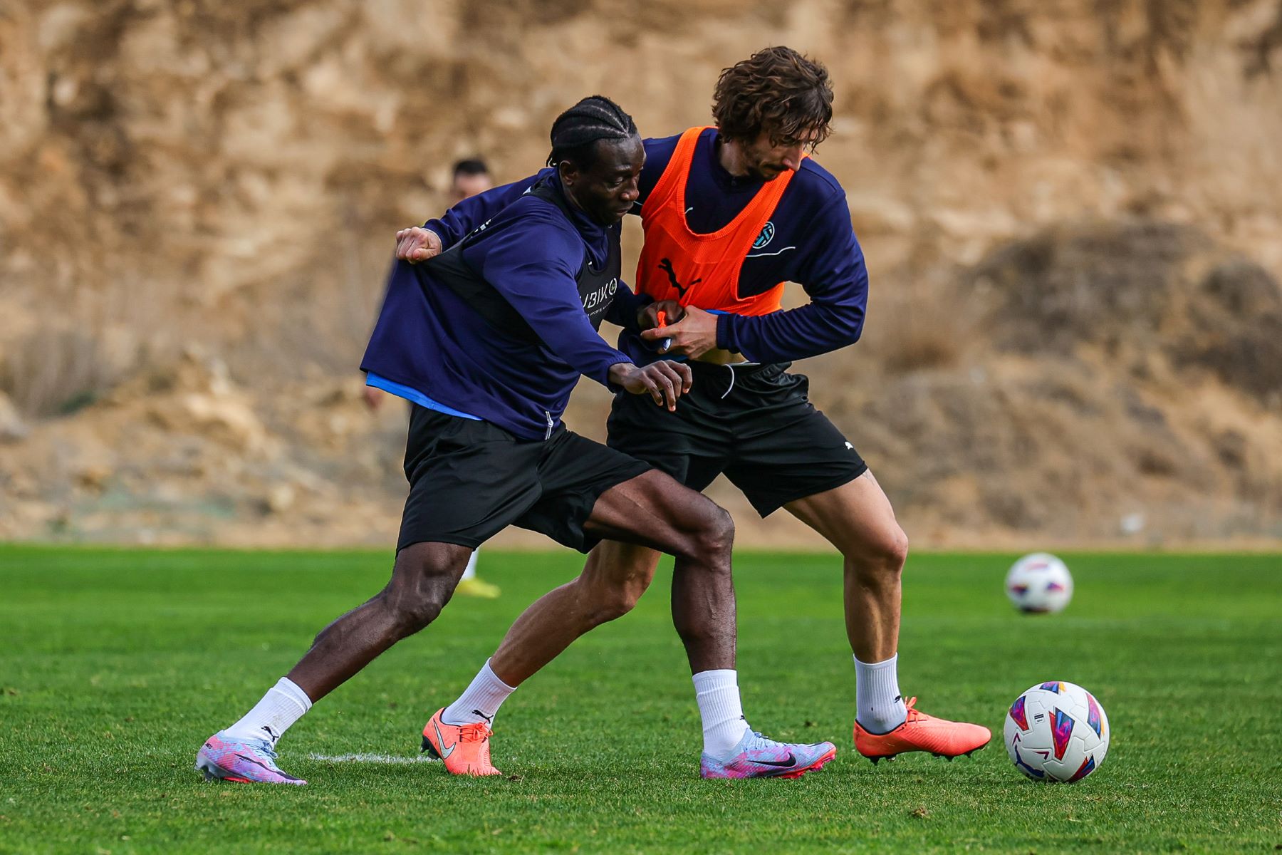 Uzo Adighibe - Sesiones AFE 33