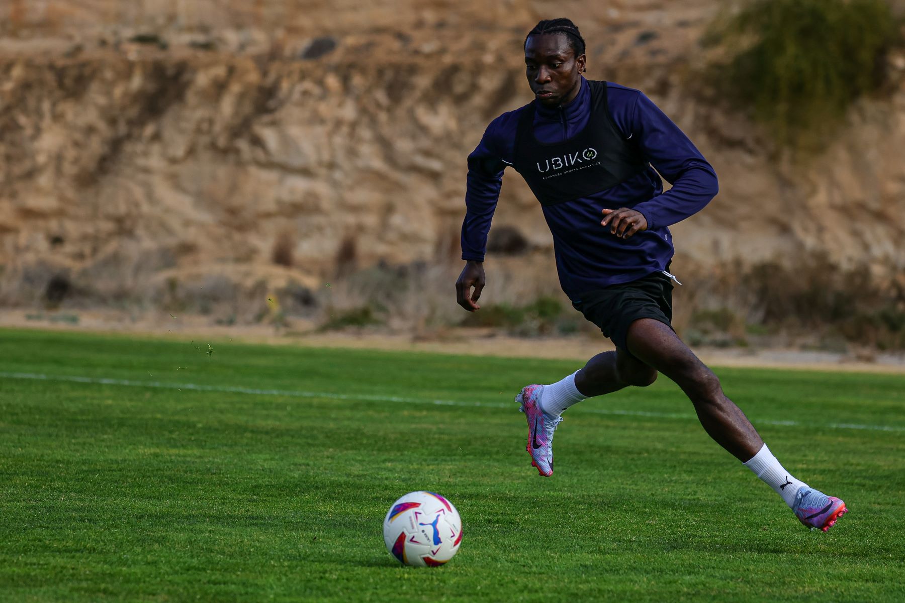 Uzo Adighibe - Sesiones AFE 33