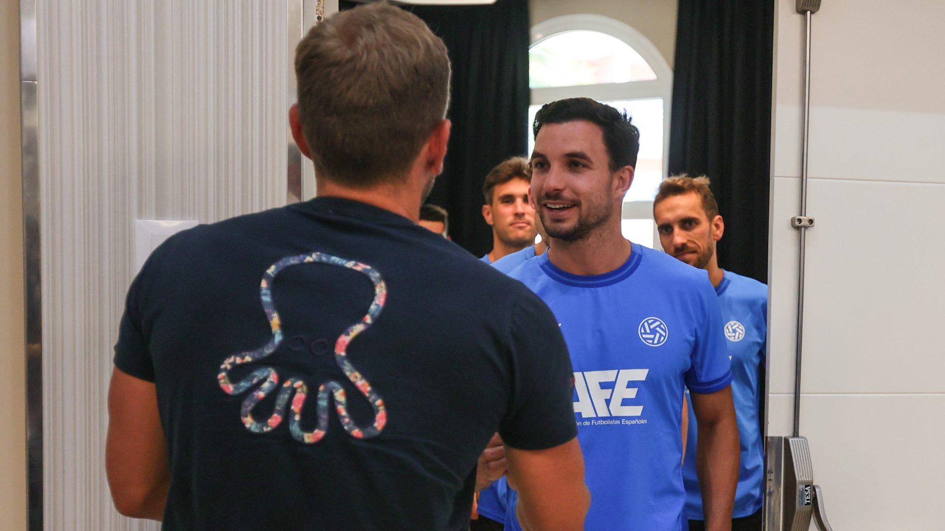 AFE renueva con la firma de moda elPulpo un acuerdo de colaboración