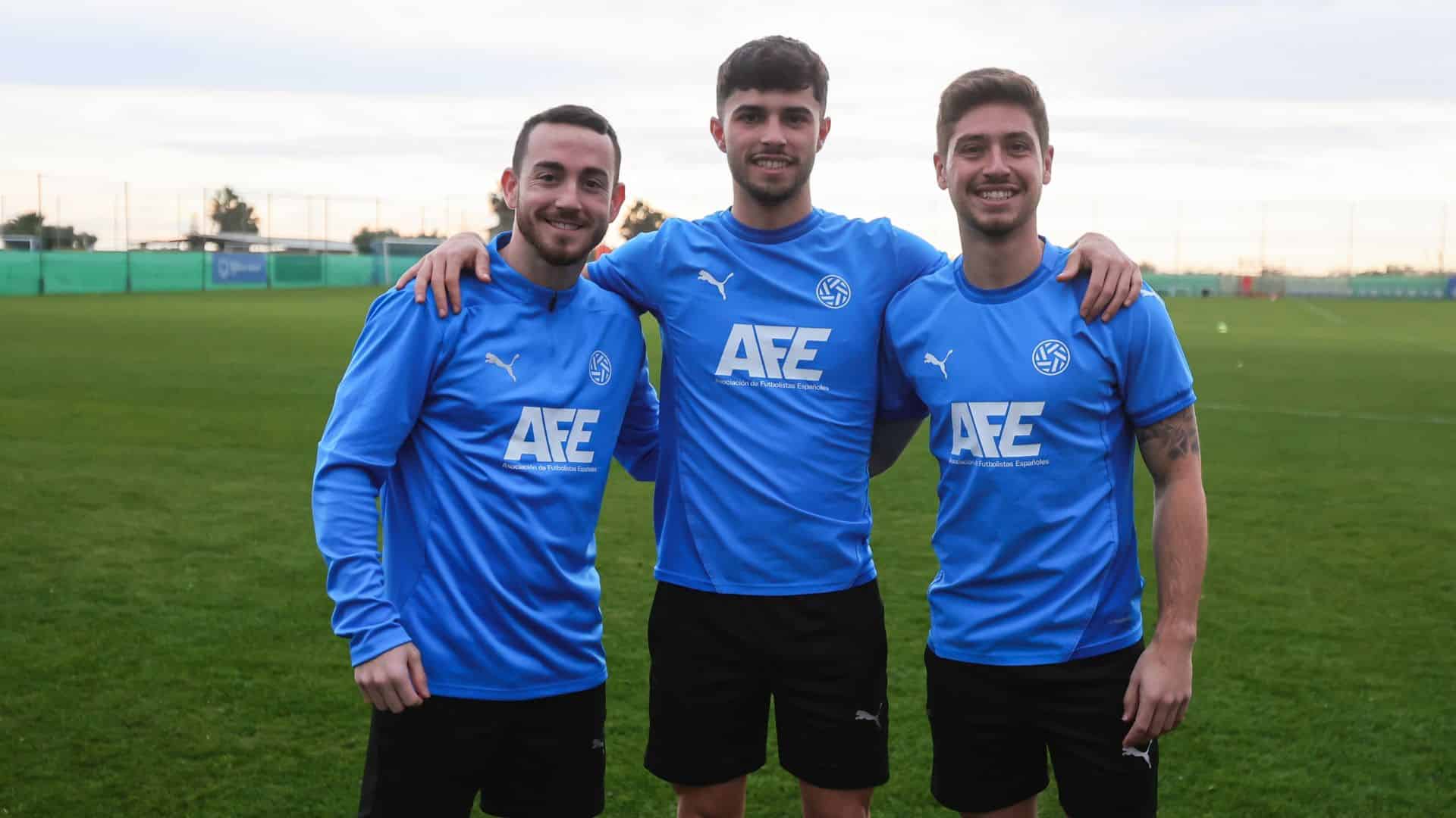 Rulo, Mario y Fonda, alto nivel en los laterales