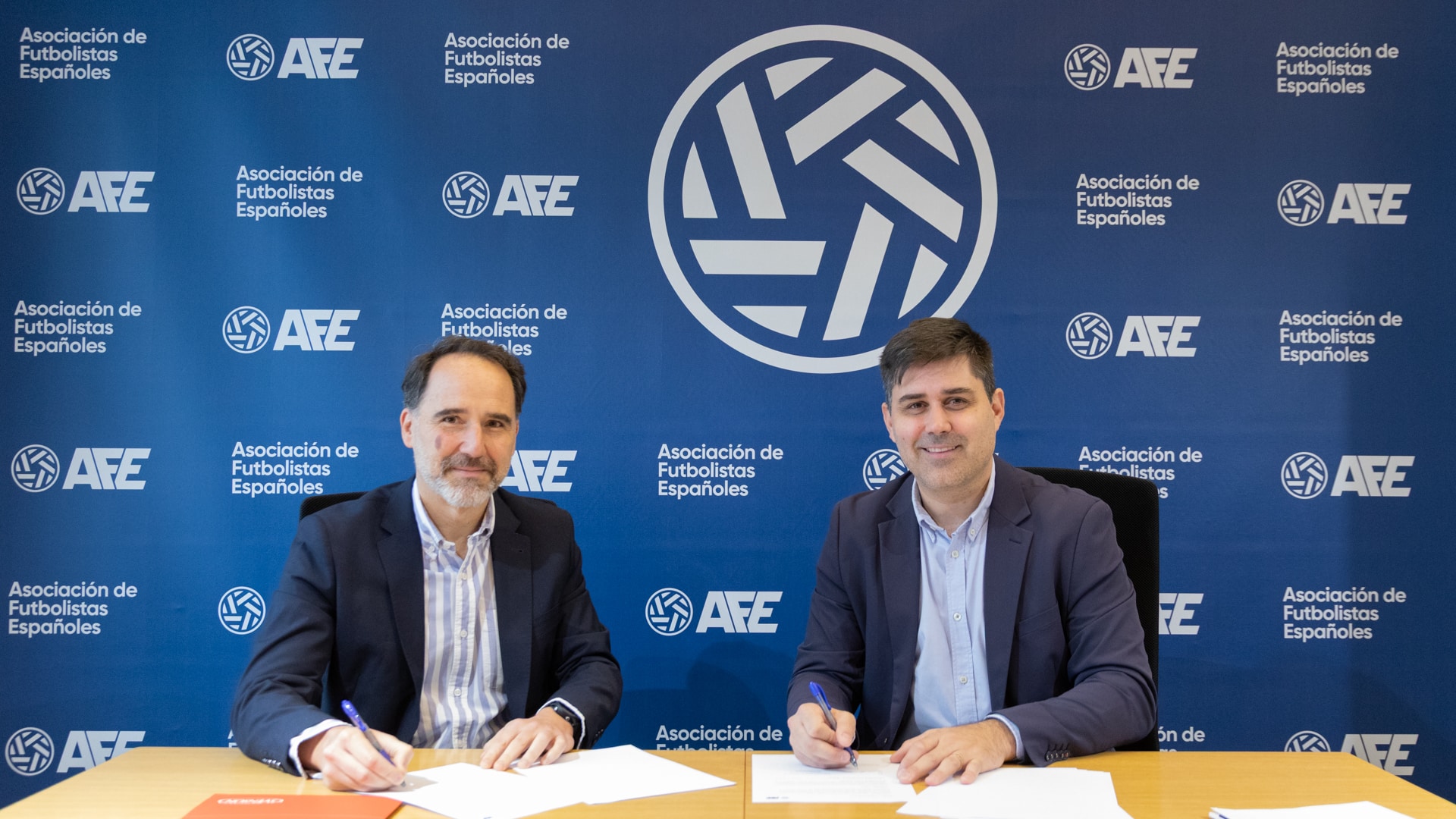 Nuevo convenio de colaboración entre AFE y Svenson, empresa líder en salud capilar
