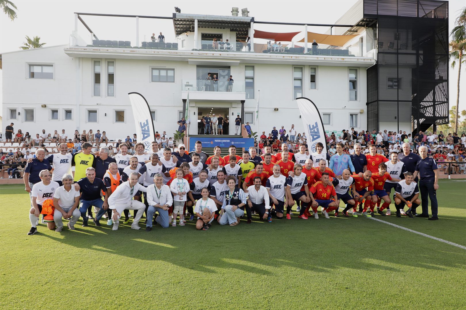 Goles, talento y solidaridad: Veteranos AFE y Campeones del Mundo Sub-20 alumbran Marbella