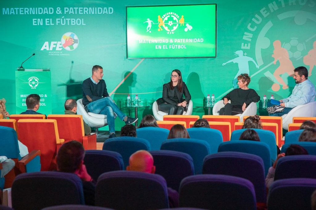 Maternidad y paternidad en el fútbol